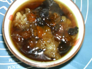 Wong Jing Peach Gum White Fungus Soup recipe