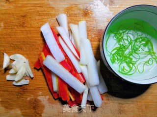 Konjac Tofu Stir-fried Pickled Radish recipe