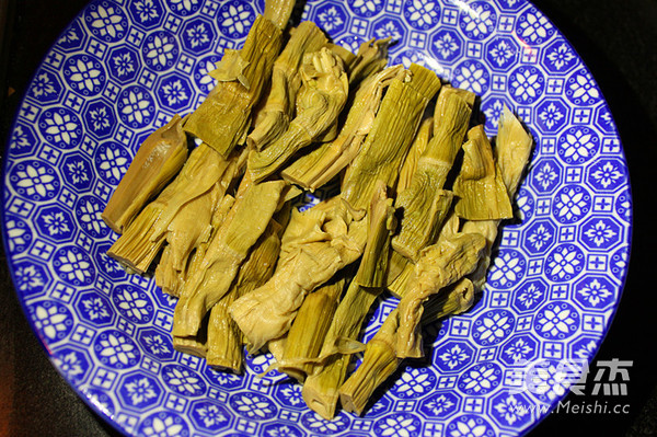 Salted Goose Bamboo Shoots Steamed recipe