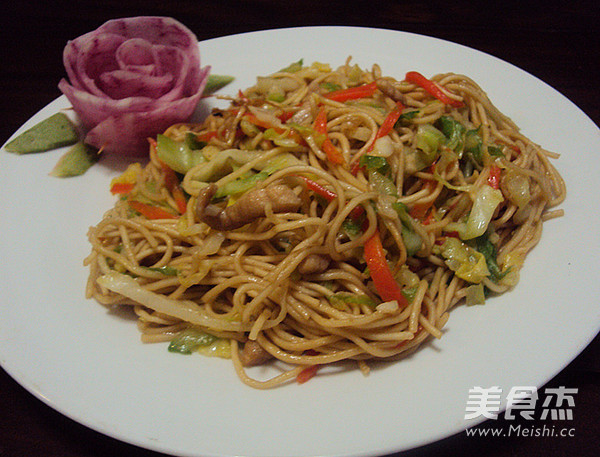 Fried Noodles with Cabbage and Pork recipe