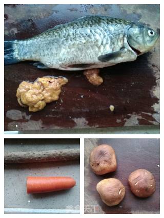 Carrot, Yam and Crucian Carp Soup recipe
