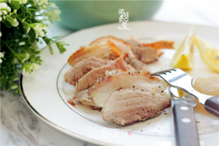 American Roast Pork Knuckle with Apple Sauce recipe