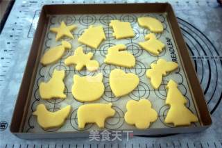 Little Yellow Man Icing Biscuits recipe