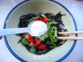 Quick Summer Appetizer-refreshing Chopped Pepper Fern Root Powder recipe