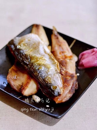Simple and Delicious Fried Mackerel! recipe