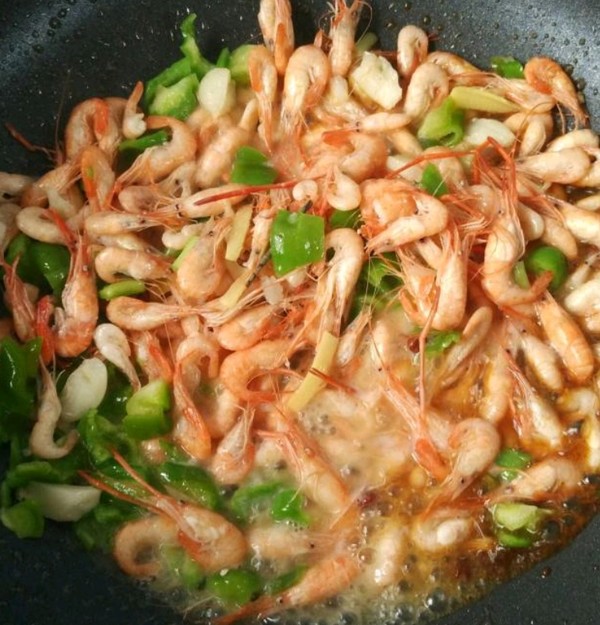 Fried Small River Prawns with Chili recipe