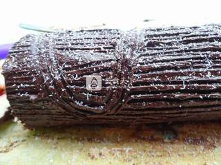 Strawberry Cake Roll with Chocolate on The Outer Layer recipe
