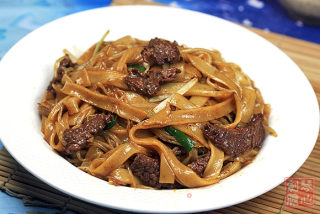 Stir-fried Niuhe recipe
