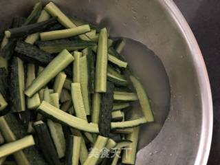#凉饭菜#crispy Mixed Cucumber recipe