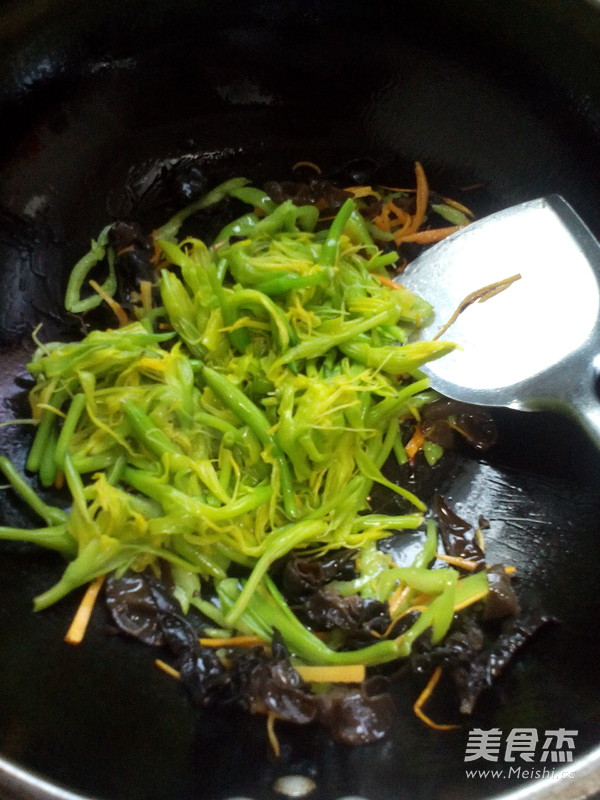 Stir-fried Daylily recipe