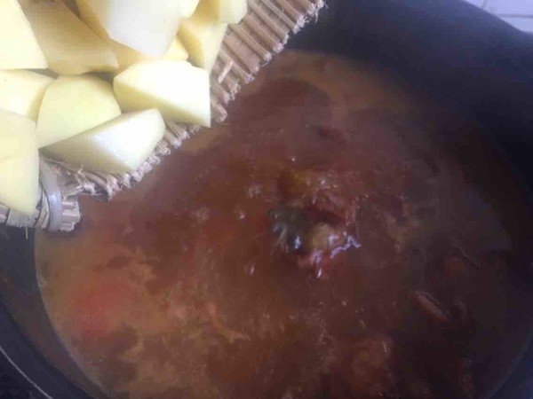 Stewed Beef Brisket with Tomato and Potato recipe