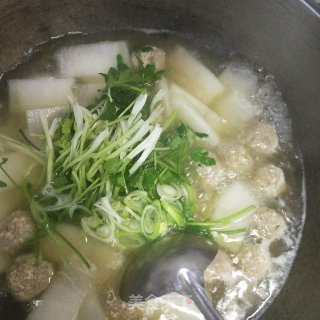 Winter Melon and Coriander Boiled Meatballs recipe