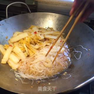 Cabbage Vermicelli in Clay Pot recipe
