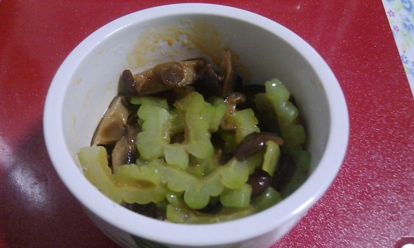 Cold Bitter Gourd and Shiitake Mushrooms recipe