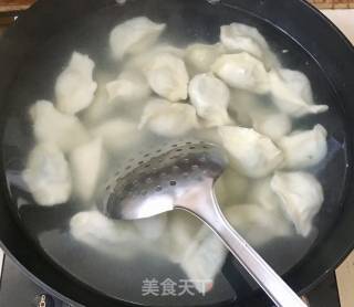 Moss and Pork Dumplings recipe