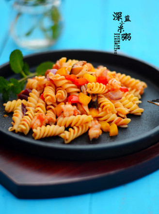 Spiral Pasta with Bell Peppers