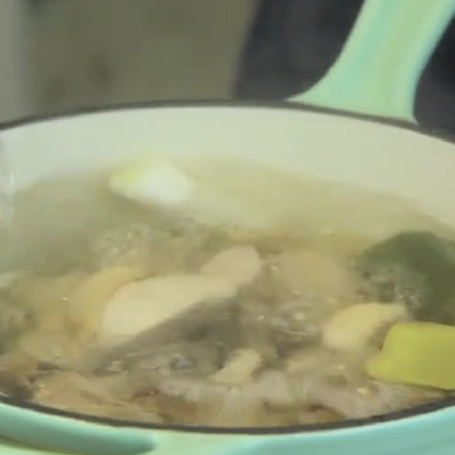 Kelp, Crab, Mushroom and Chicken Leg Soup recipe