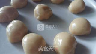 #新良首第纽约大赛#cantonese-style Egg Yolk Lotus Paste Mooncakes recipe