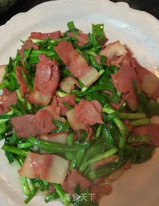 Stir-fried Garlic Sprouts with Bacon recipe