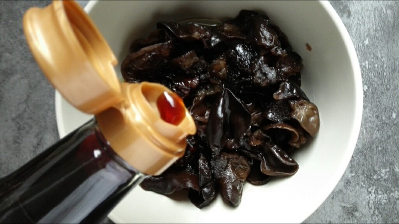Spicy Fungus with Cold Sauce recipe