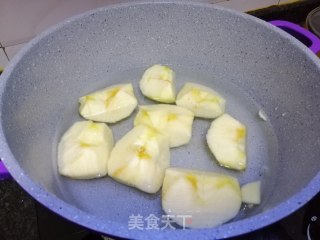 Apple Series 9: Apple Spare Ribs Seaweed Soup recipe