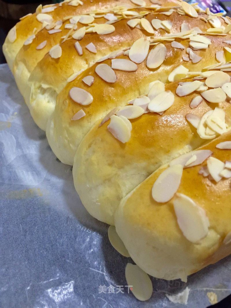 Tiled Almond Chop Bun recipe
