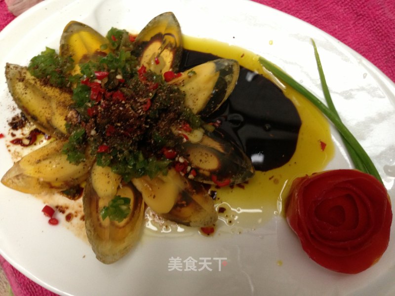 Green Pepper Mixed with Preserved Egg recipe