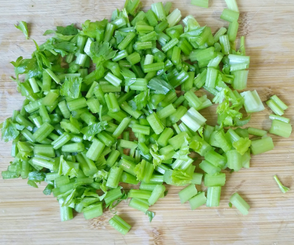 Celery Stir-fried Minced Pork recipe