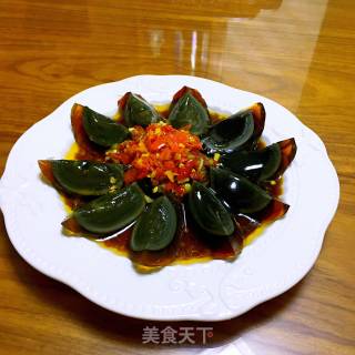Chopped Pepper Preserved Egg recipe