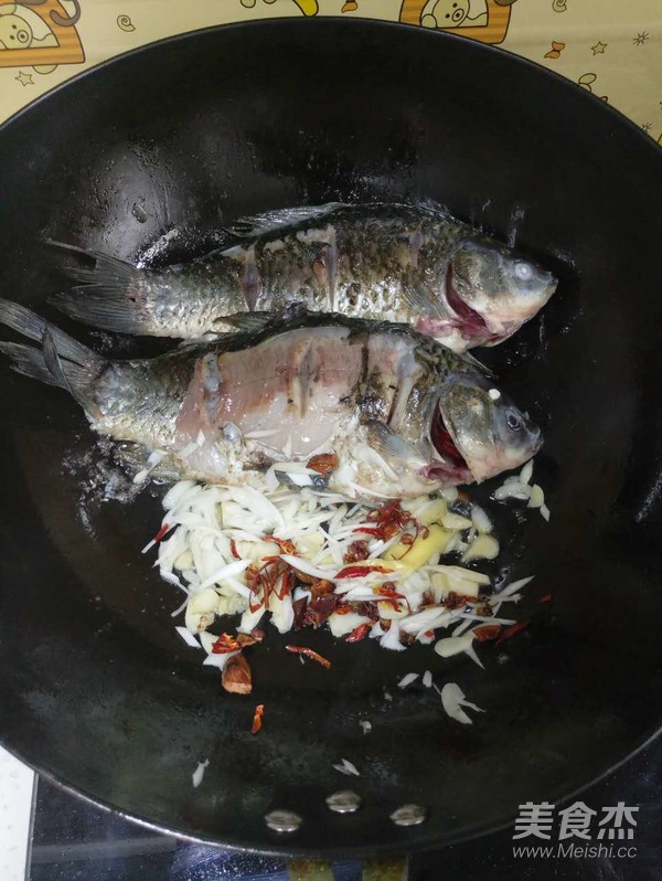 Braised Crucian Carp recipe