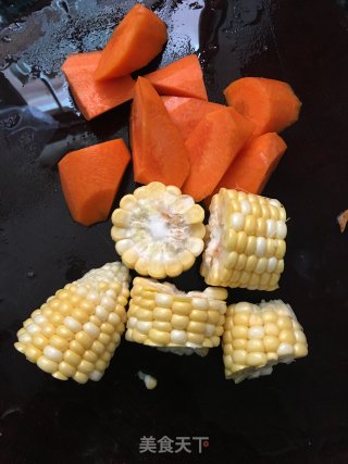 Carrot Corn Chestnut Rib Soup recipe