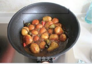 One Yuan to Create A Super Delicious Meal-braised Chili and Small Potatoes in Oil recipe