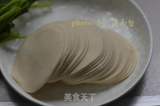 Sour Soup Dumpling Wrappers, Appetizing and Warming Up, Especially Beautiful to Eat in Winter recipe