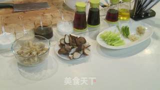 Braised Duck Foot with Mushrooms recipe