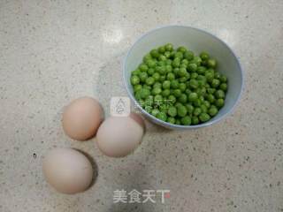 Fried Eggs and Green Beans recipe