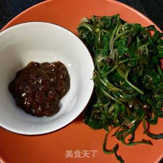 Dandelion Dipping Sauce recipe