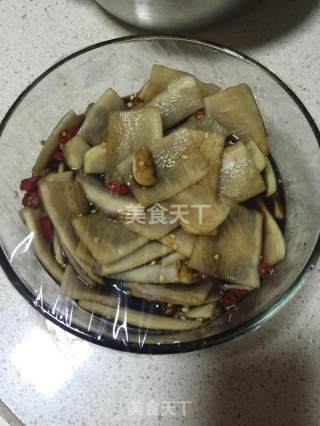 Lao Vinegar and Spicy Radish recipe