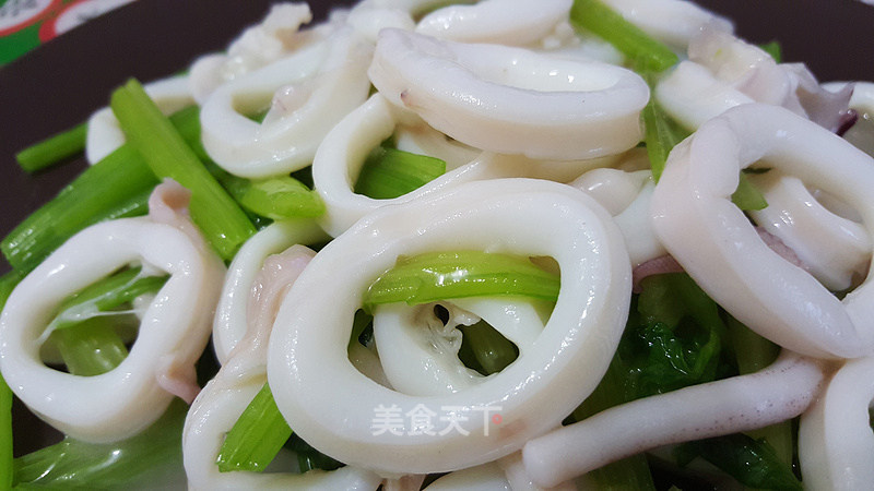 Fried Squid with Celery recipe