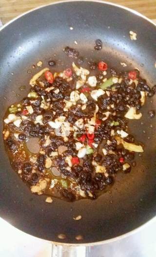 Crucian Carp with Black Bean Sauce recipe