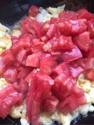 Scrambled Eggs with Tomatoes recipe