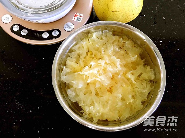 Rock Sugar Sydney White Fungus Soup recipe