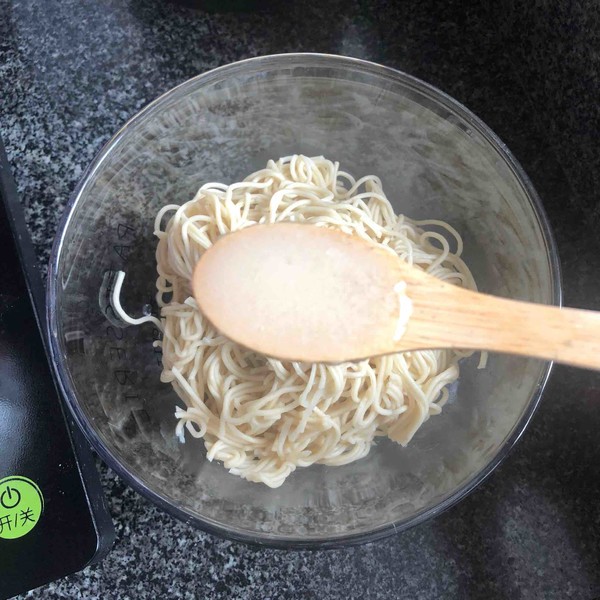 Abalone and Scallops Xo Sauce Noodles recipe