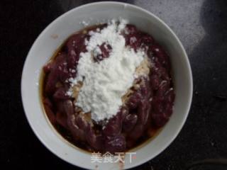A Good Dish for Nourishing Blood ----- Stir-fried Pork Liver with Spinach recipe