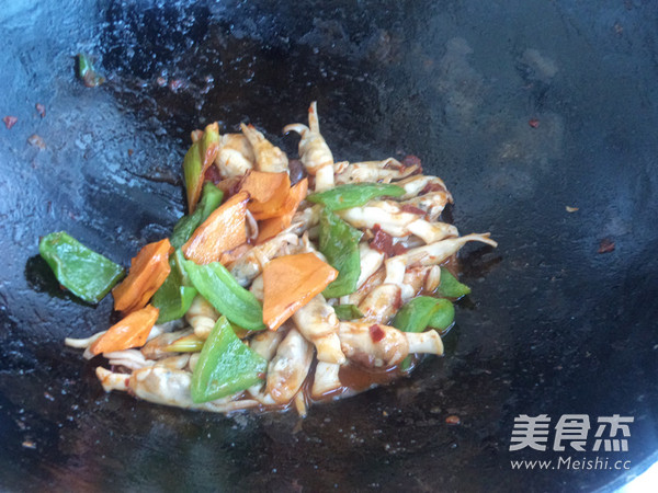 Shandong Spicy Fried Razor Clams recipe