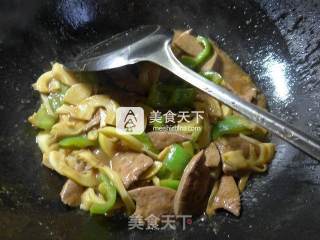 Stir-fried Pork Liver with Hot Pepper and Lei Sun recipe