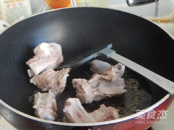 Stewed Ribs with Potato Vermicelli recipe