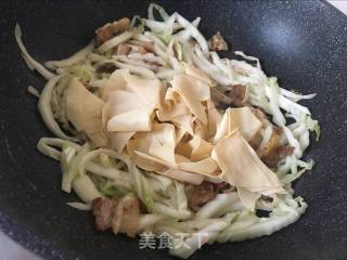 Cabbage Pork in Claypot recipe