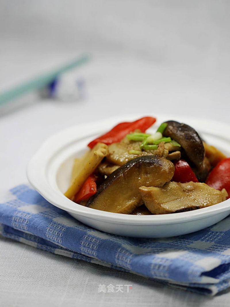 Pork Belly with Mushrooms and Bamboo Shoots recipe