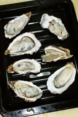 Grilled Sea Oysters with Garlic recipe