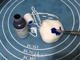 Blue and White Fondant Cake recipe